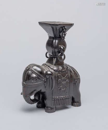 Chinese Carved Wood Table Sculpture Elephant