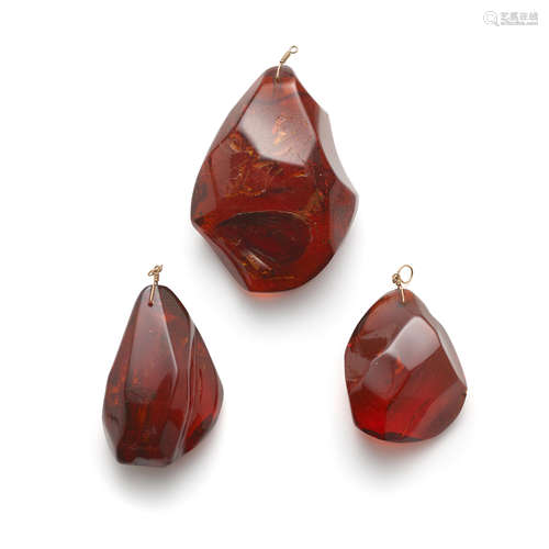 Three amber pendants Republic Period