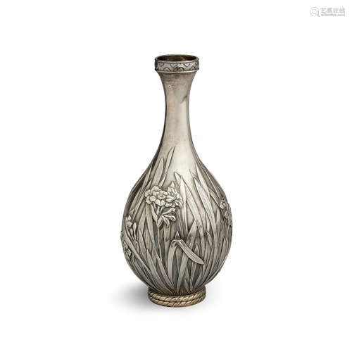 A silver vase Meiji era (1868-1912)