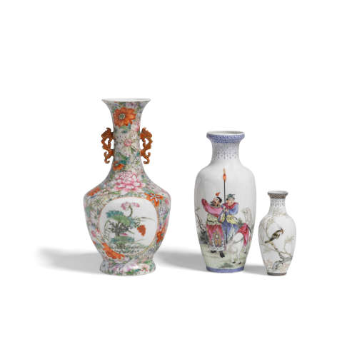 Three enameled porcelain vases Republic period