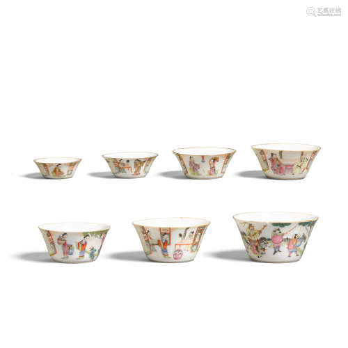 A set of seven graduated porcelain cups Late 19th/early 20th...