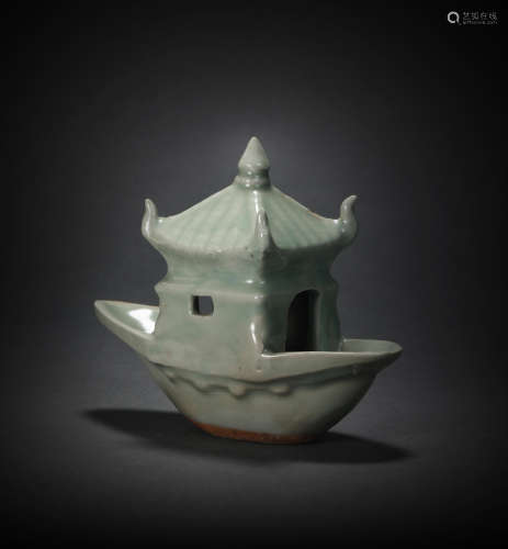 Longquan Kiln ornament in boat form from Ming