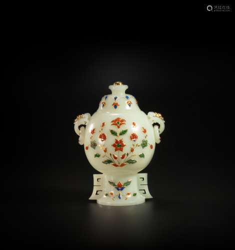 Jade vase  With treasures inlayed from Qing