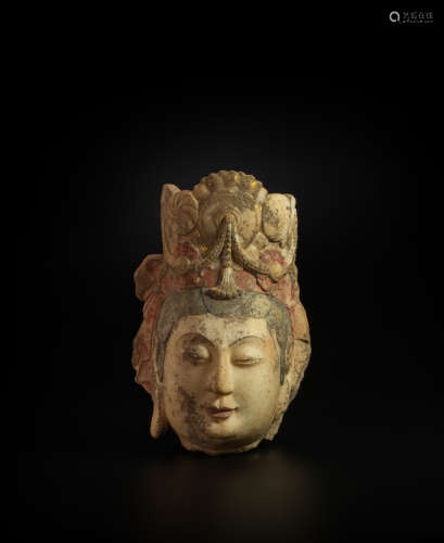 Buddhism head sculpture traced  With gold from Qing