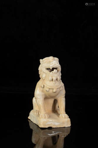 Ding kiln ornament in Lion form from Song