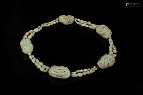 Green tophus necklace from Yuan