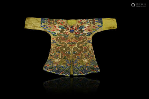 Leather silk imperial robe from Ming
