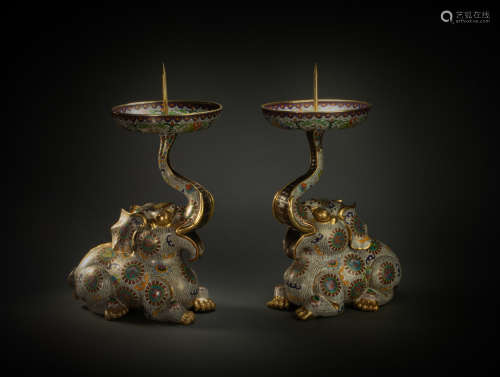 Cloisonne lamp in elephant form from Qing