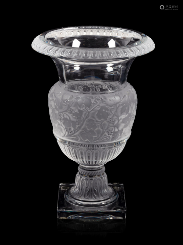 A Lalique Versailles Vase