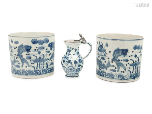 A Pair of Chinese Blue and White Porcelain Cache Pots