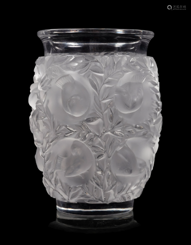 A Lalique Bagatelle Vase