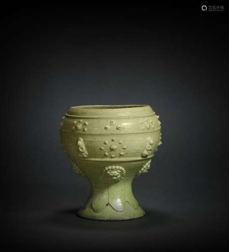 Green glazed cup from the Five Dynasties