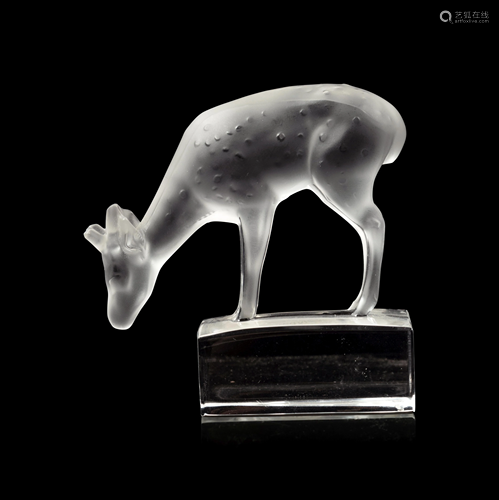 A Lalique Daim Fawn Paperweight