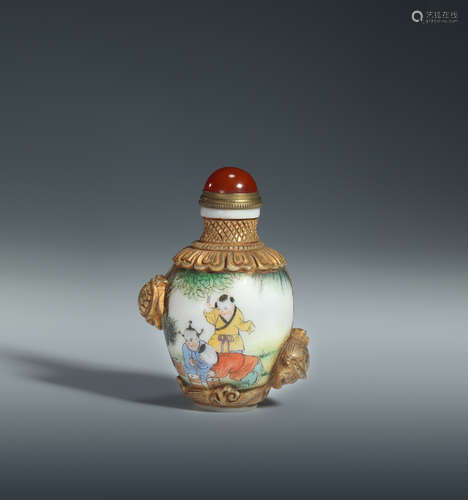 Enamel snuff bottle from Qing