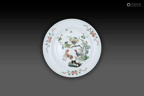 Famille rose plate  With flo Wer painting from Qing