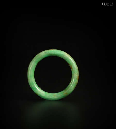 Green jade bracelet from Qing