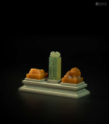 A set of orpiment seal from Qing