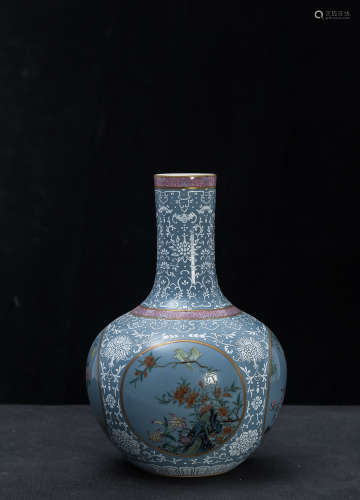 Globular shaped vase  With carved flo Wer from Qing