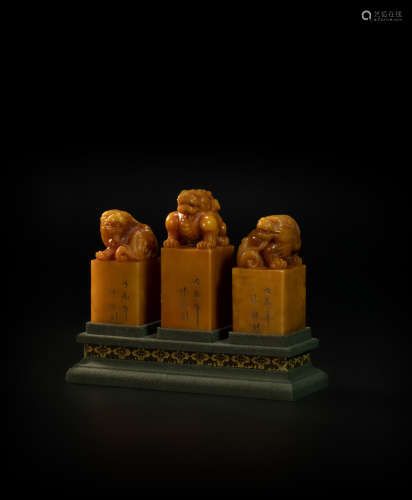 A set of orpiment seal from Qing