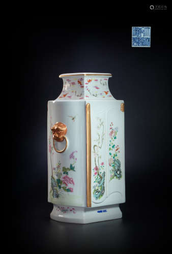 Famille rose vase  With flo Wer and animal painting from Qin...