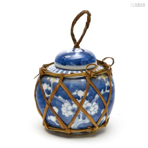 Petit pot à gingembreCHINE - XIXE SIÈCLEEn porcelaine décoré...