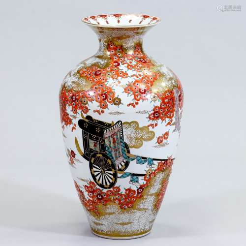 Bodenvase Japan, 20. Jahrhundert. Porzellan, weiß, glasiert....
