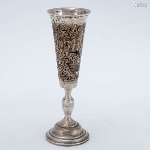 Vase mit Niellotechnik Moskau/Russland, um 1860. 84 Zolotnik...