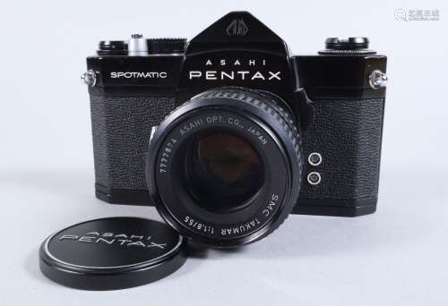 An Asahi Pentax Spotmatic Camera, black, serial no 2370795, ...