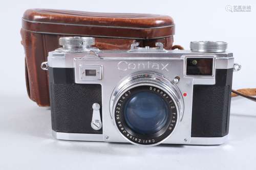 A Zeiss Ikon Contax IIa Camera, first model, 1950-54, serial...