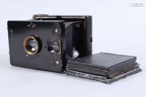 A Goerz Tenax Coat Pocket Strut Folding Plate Camera, approx...