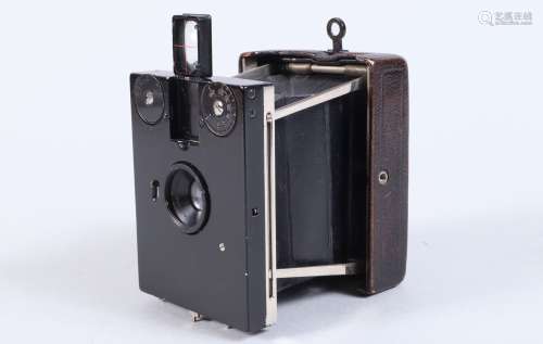 A Goerz Tenax Vest Pocket Plate Camera, pat no 17624.06, shu...