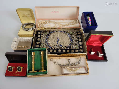 A quantity of costume jewellery, including an Indian embroid...