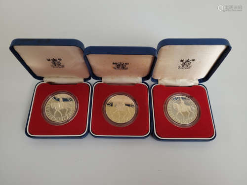 Three Royal Mint Silver Jubilee Commemorative Crowns, togeth...