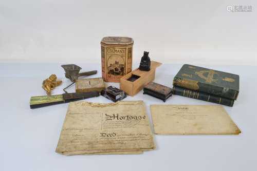 A quantity of miscellaneous items, including a set of glass ...