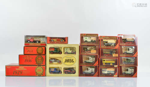A quantity of Matchbox Models of Yesteryear, including YS-16...