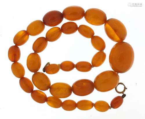 Butterscotch amber coloured graduated bead necklace, 40cm in...