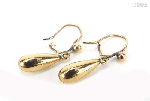 Pair of 9ct gold drop earrings, 2cm high, 0.8g