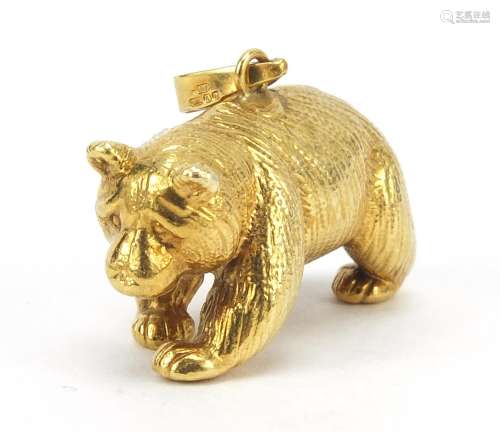 9ct gold bear charm, 2.4cm in length, 2.0g