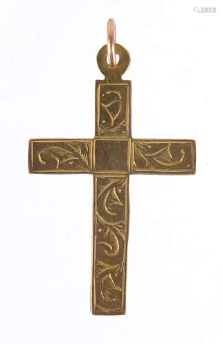 9ct gold cross pendant with engraved decoration, 3cm high, 1...