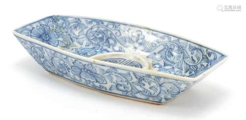 Chinese blue and white porcelain saucer hand painted with fo...