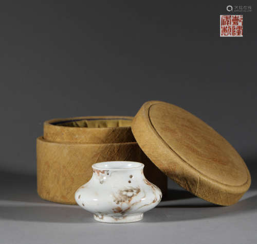 Pastel water bowl in Qing Dynasty