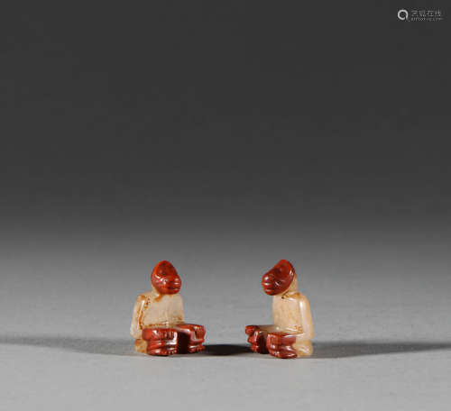 A pair of agate figurines in the Han Dynasty