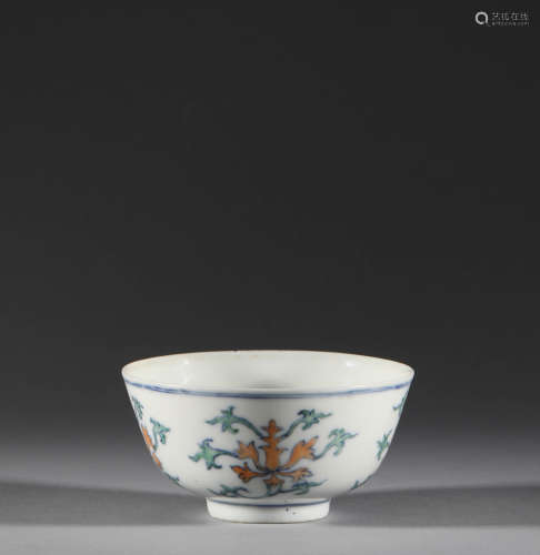 The porcelain bowl of doucai in Qing Dynasty