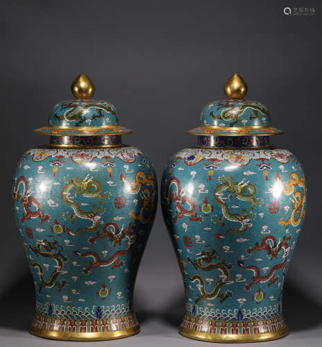A pair of bronze Cloisonne general cans in Qing Dynasty