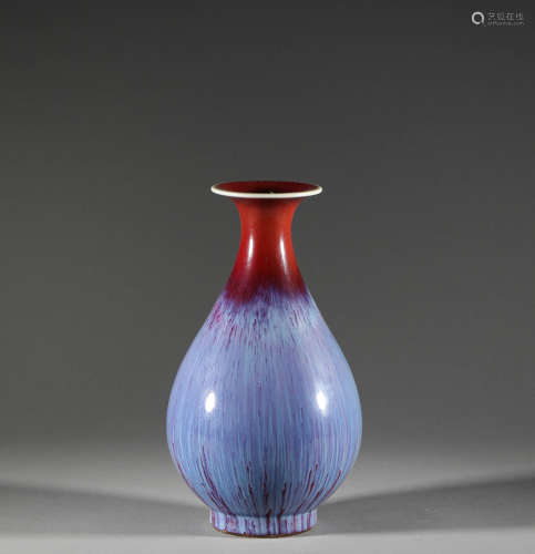 Jade pot spring bottle made of Lujun glaze in Qing Dynasty