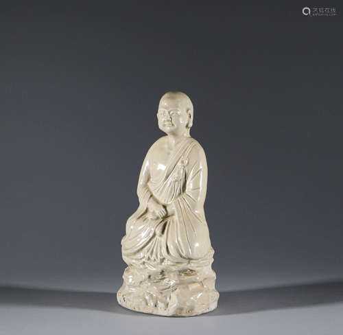 White porcelain figures of Liao Dynasty