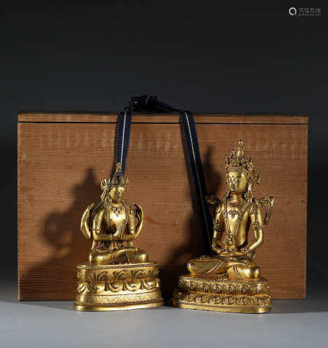 Wuliangshou Buddha and four arm Guanyin in Qing Dynasty
