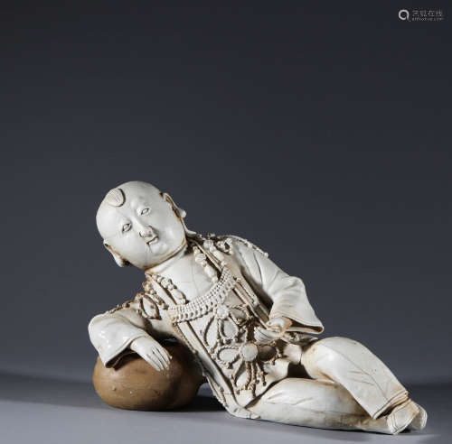 White porcelain figures of Song Dynasty