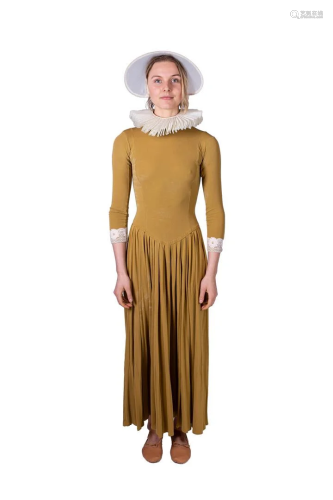 Ocher yellow dress with white collar and cotton cap