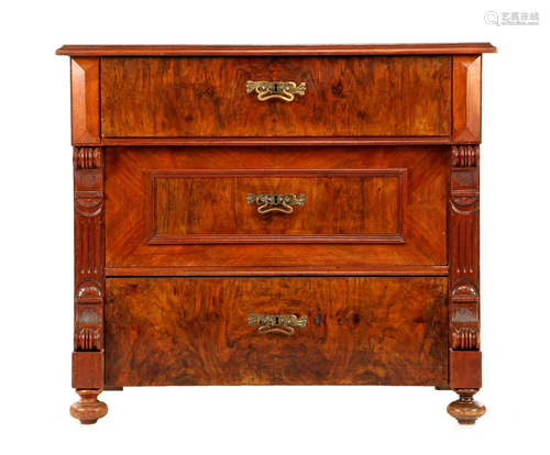 Mahogany veneer 3-drawer chest of drawers with copper